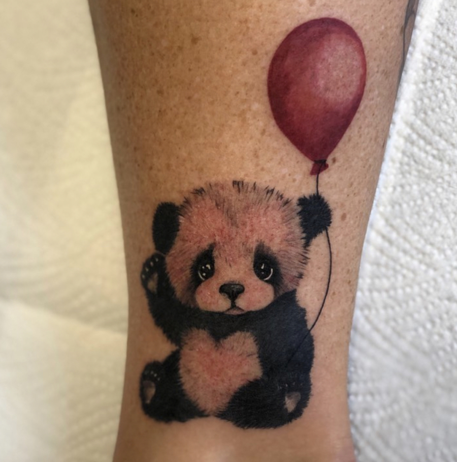 süßes Panda Tattoo kleines Tattoo Hamburg Tattoostudio